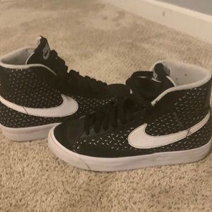 Nike kids Blazers size 3.5 black and white